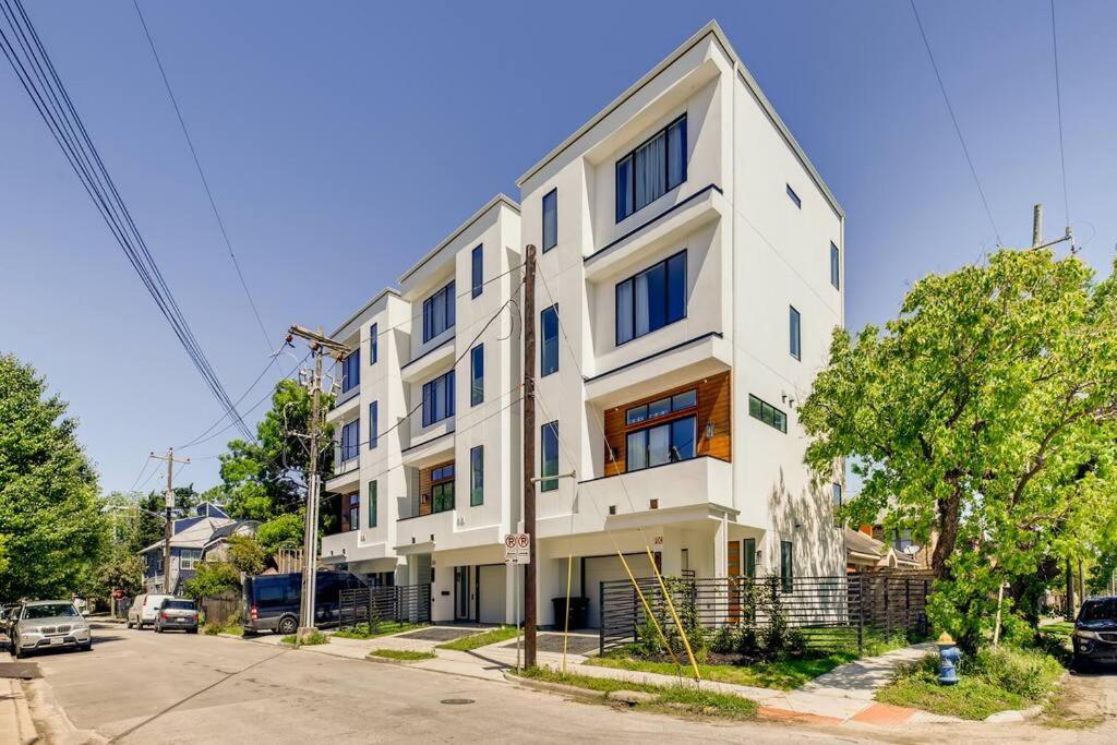 4 Story House Near Downtown - 7 Beds & Great For Groups Βίλα Χιούστον Εξωτερικό φωτογραφία